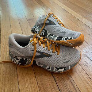 Brooks Ghost 15 Running Shoes - Women's Size 8